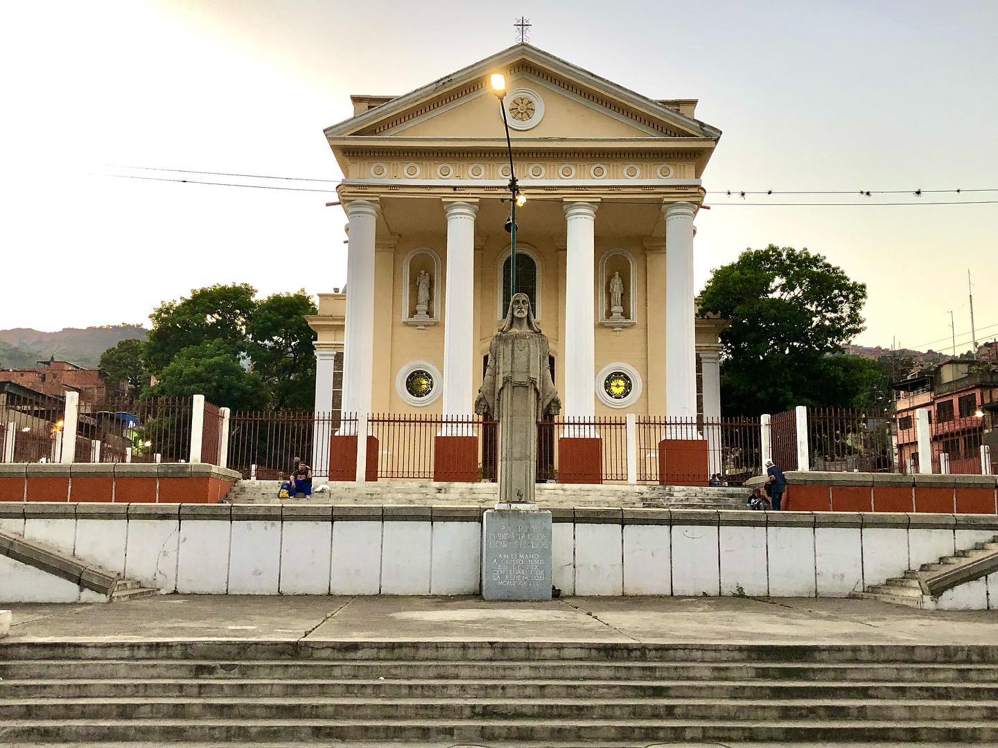 Iglesia Rosario Hero 1